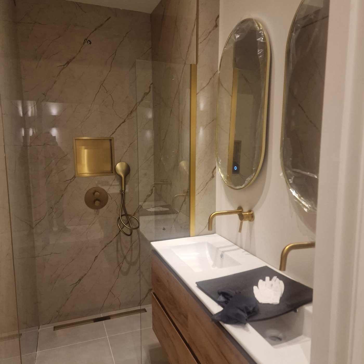 Na: Badkamer van ruwbouw tot high-end